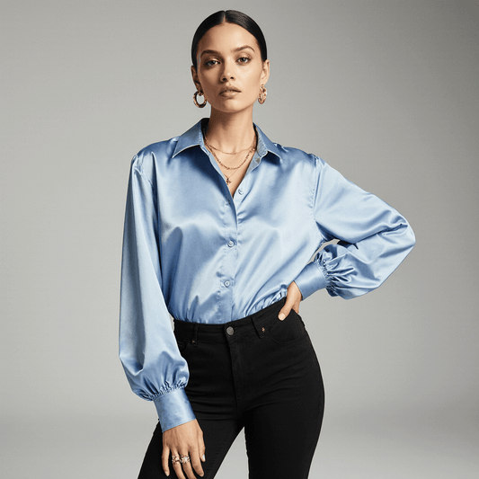 Blusa de satén azul claro